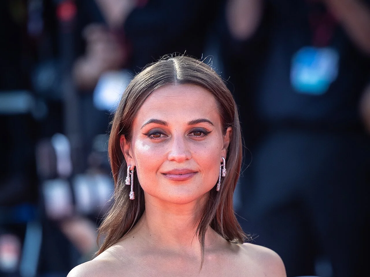 Alicia Vikander på röda mattan